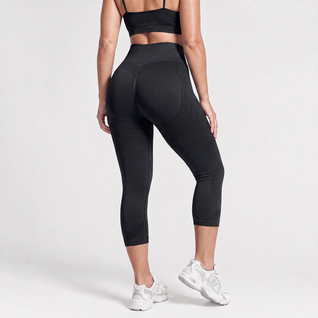 Silix™ Ribbed Squat-Proof Capri Leggings